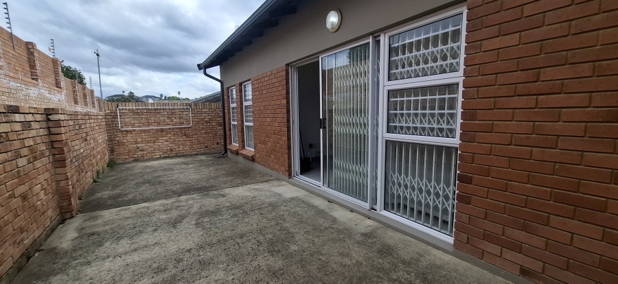 2 Bedroom Property for Sale in Beacon Bay Eastern Cape